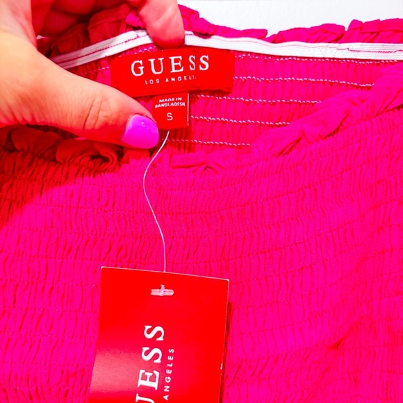 GUESS – Bright pink smocked puff sleeve top | Feminine ruffle detail | Small * - Picture 5 of 6